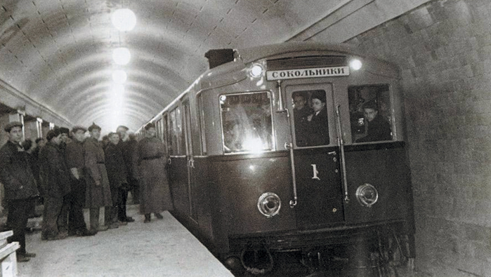 Исторические события октября: «Первый поезд московского метрополитена»