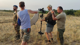 «Линия фронта проходит по сердцам».  Зачем офицер Артём Артёмов снял фильм о СВО
