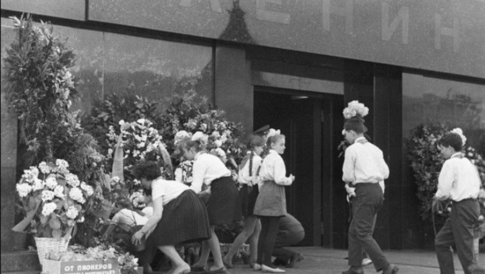 Исторические события января: Усыпальница вождя