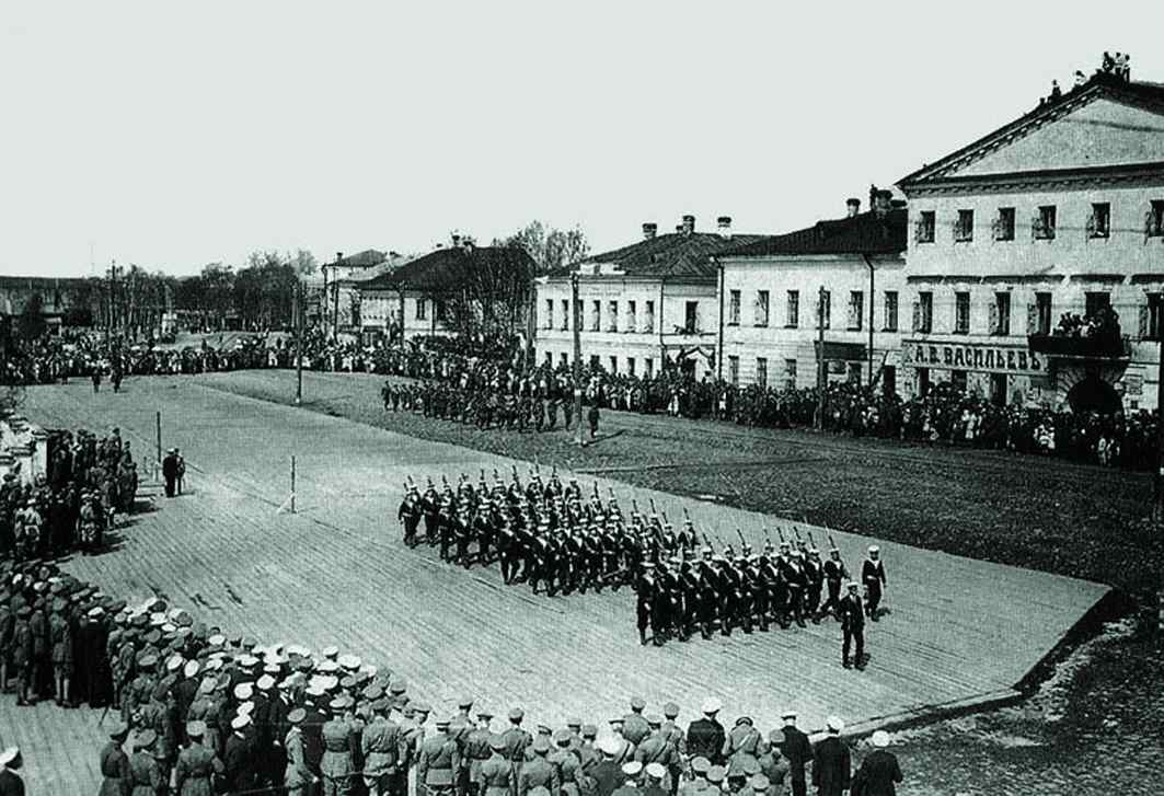 1918 Английские интервенты начали высадку войск в Мурманске