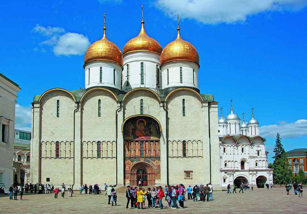 1472 В московском Кремле заложен Успенский собор