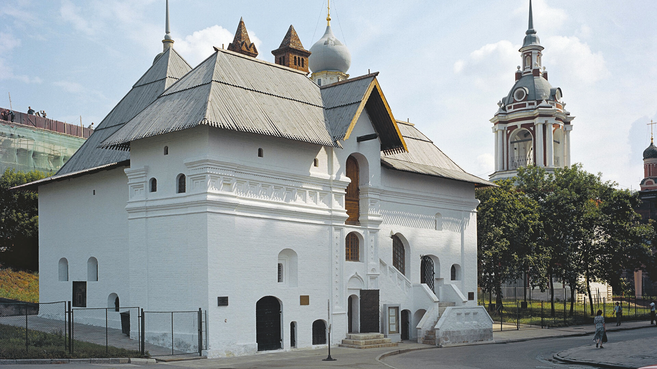 Старый Английский двор на Варварке.