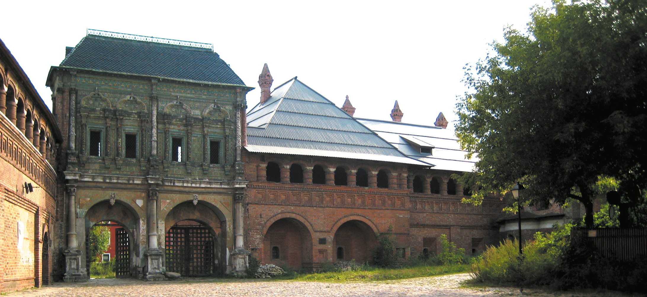 Крутицкий теремок (вид с северной стороны) в 2011 году.